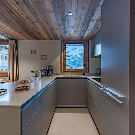 3 A Meribel, Service 5* - Fr-1-613-138 *